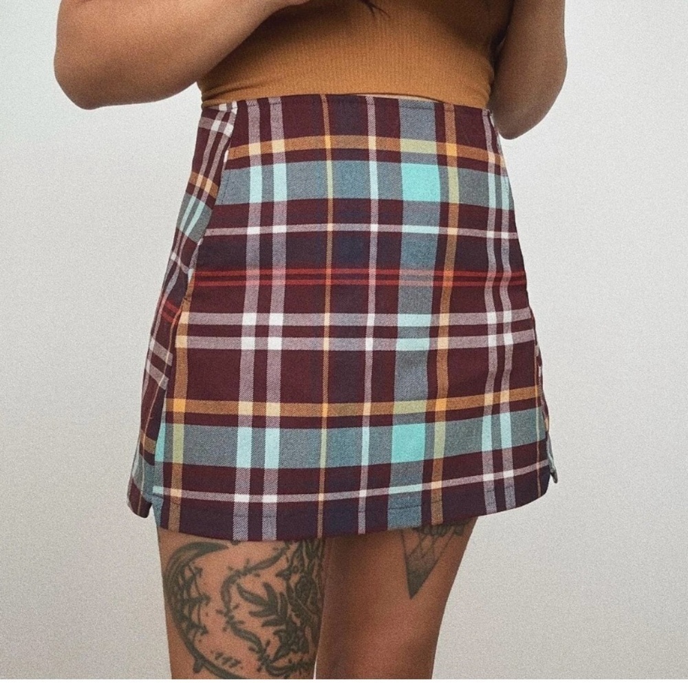 Urban Outfitters check plaid berry burgundy mini skirt Women’s XS School girl XS